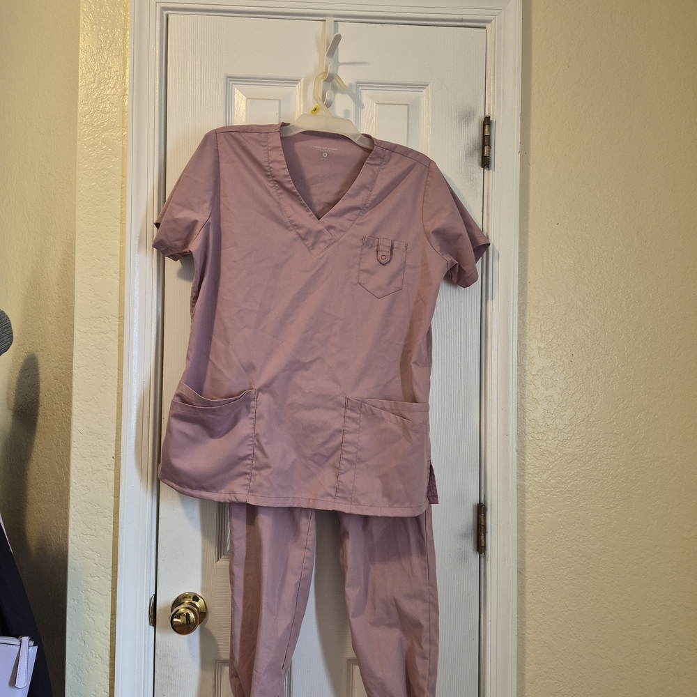 Butter Soft Flxtek Women's Dusty Pink Scrub Set